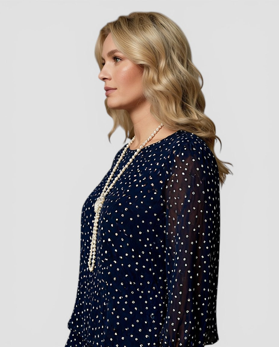 Jensen og Madsen | Dame Kjole med Prikker Let og Komfortabel Lagdelt Pasform