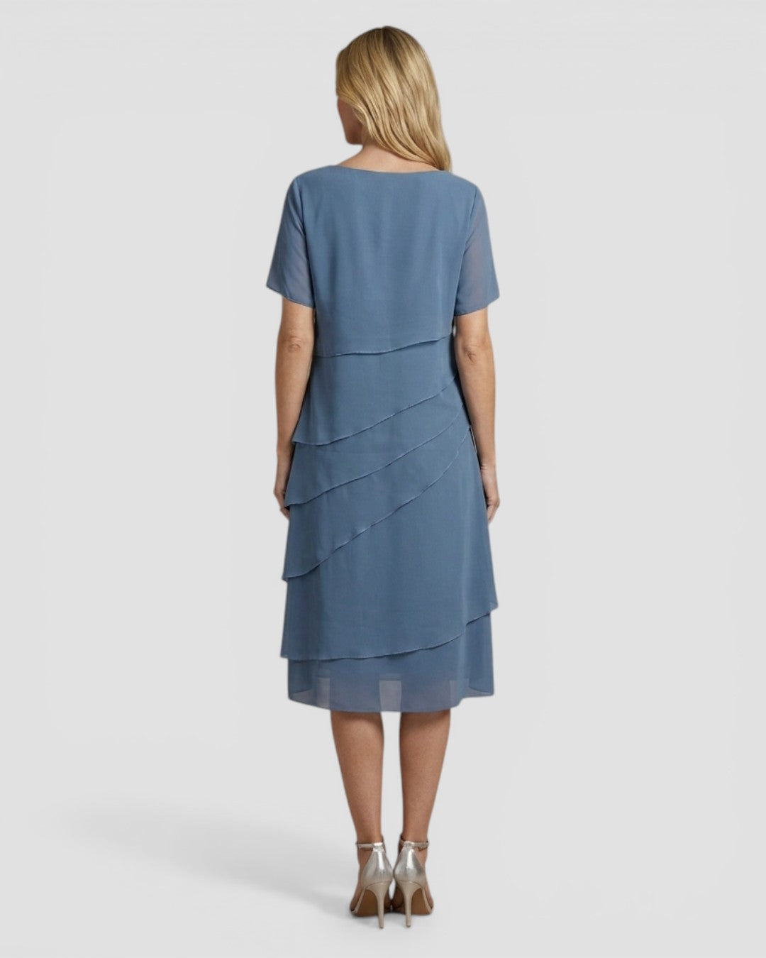 Jensen og Madsen | Dame Midi Kjole med Lag på Lag Elegant til Fest